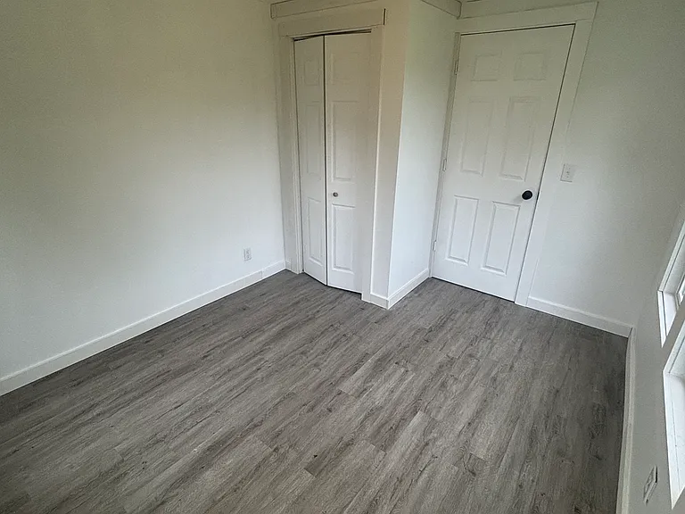 6442 Lakeview Dr — Photo 9