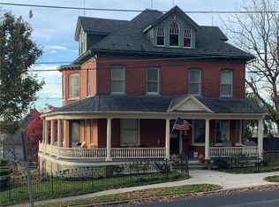 303 W Center St, Nazareth, PA 18064