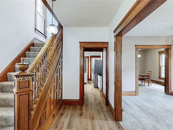 2nd image of 521 W Market St