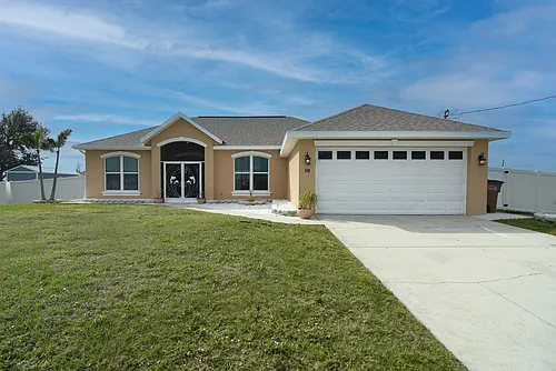 130 SW 31st Ave Photo 1