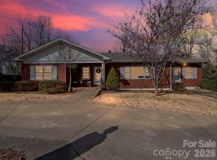 204 Fernwood Dr, Rutherfordton, NC 28139