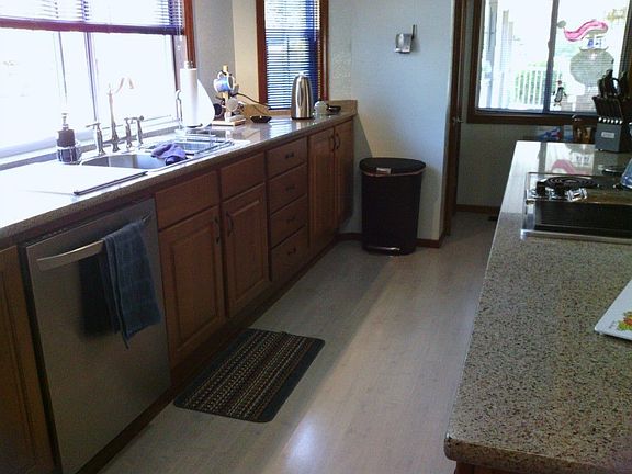 4th image of 13118 50th Ave E