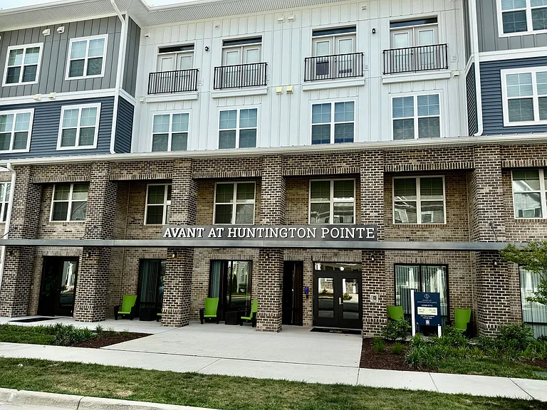2055 Stanford Ln — Photo 25