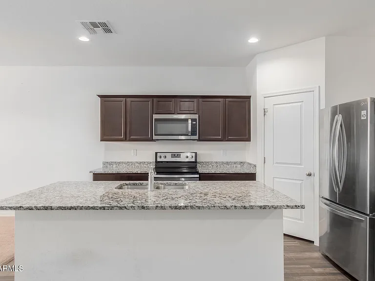 2415 E San Miguel Dr — Photo 7