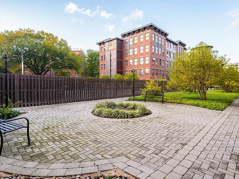 812 Grand St #314 — Photo 18