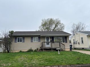 417 Capri St, Pekin, IL 61554