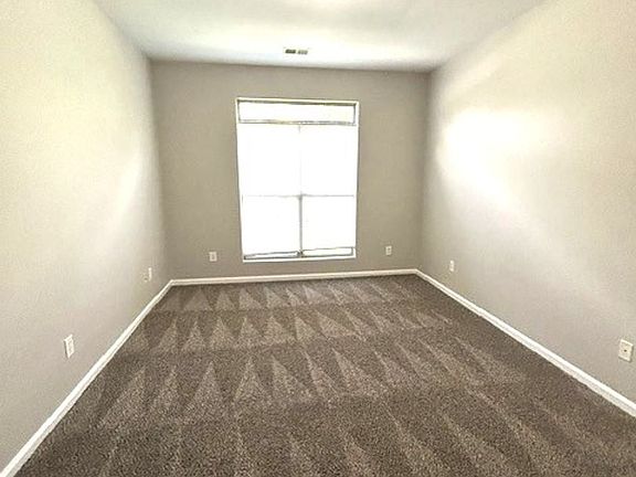 3rd image of 2741 Jacquelyn Ln