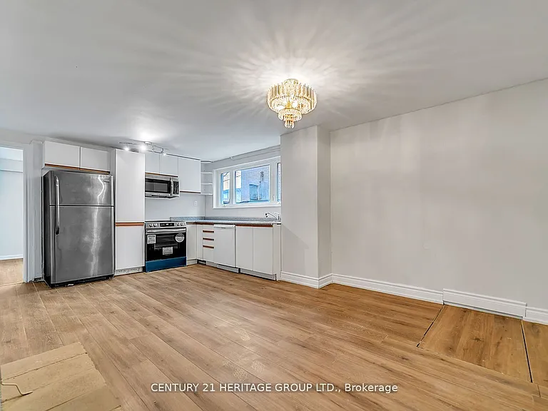 31 Larabee Cres #BASEMENT — Photo 13