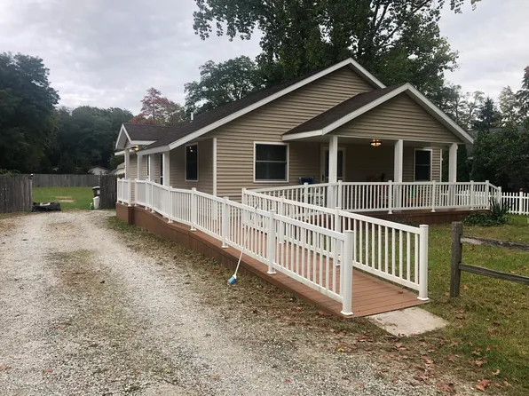 6166 Main St, Twin Lake, MI 49457