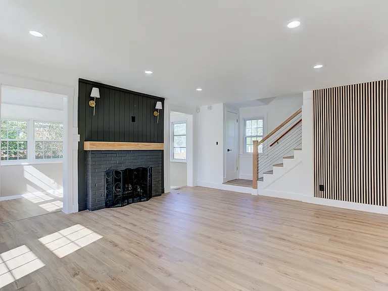 6019 Amherst Ave — Photo 5
