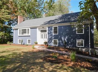 124 Hoskins Rd, Simsbury, CT 06070