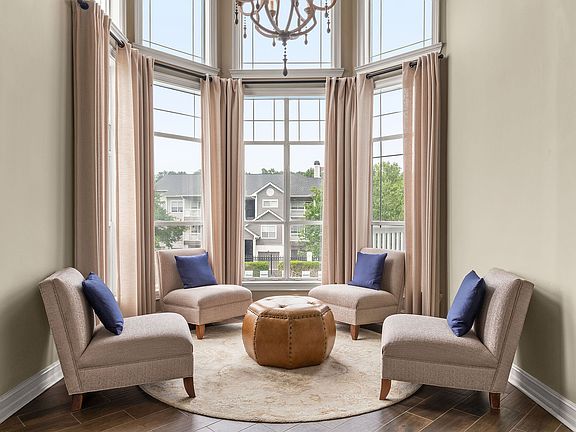 C242940_ChattahoocheeRidge_LEASING_OFFICE_03