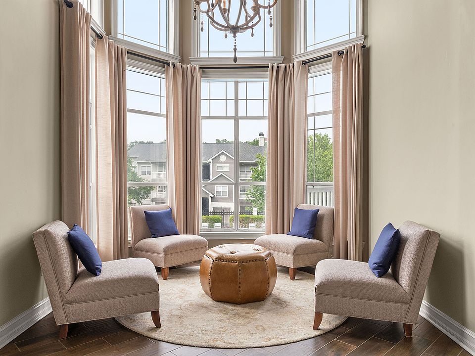 C242940_ChattahoocheeRidge_LEASING_OFFICE_03