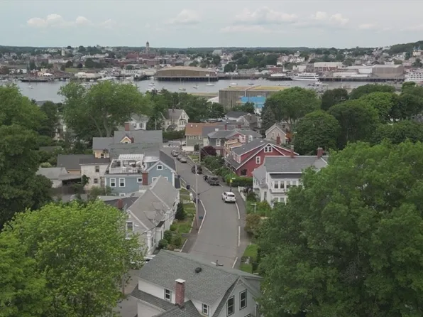 30-30R Highland St, Gloucester, MA 01930