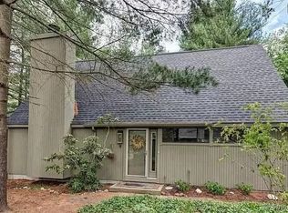 9 Edgewood Cir UNIT 9, Avon, CT 06001