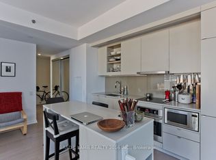101 Peter St #803, Toronto, ON M5V 0G6