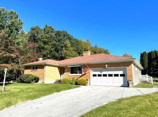 88 Charlton Rd, Dudley, MA 01571