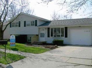 1803 Johnson Dr, Normal, IL 61761