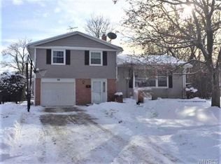 36 Jamstead Ct, Williamsville, NY 14221