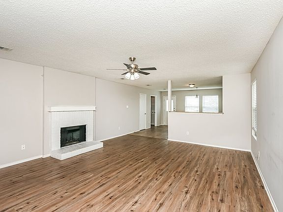 4th image of 5717 Glenshee Dr