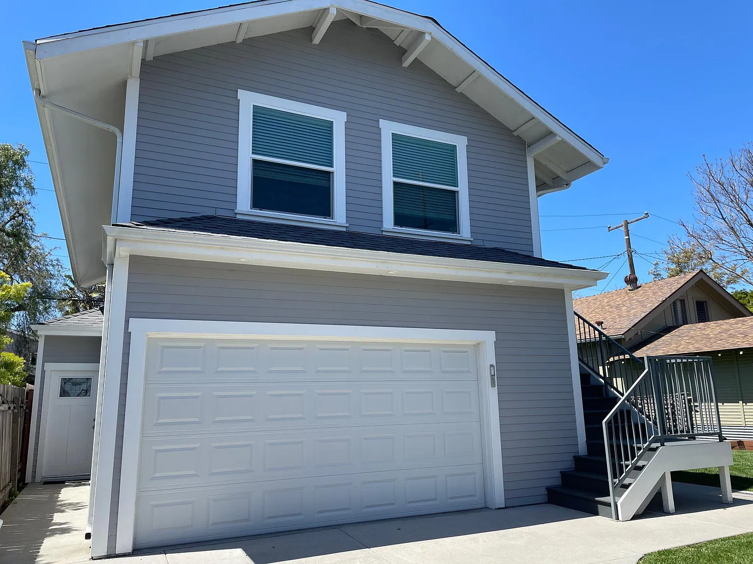2 bed, 800 sqft, $3,400 — Photo 1