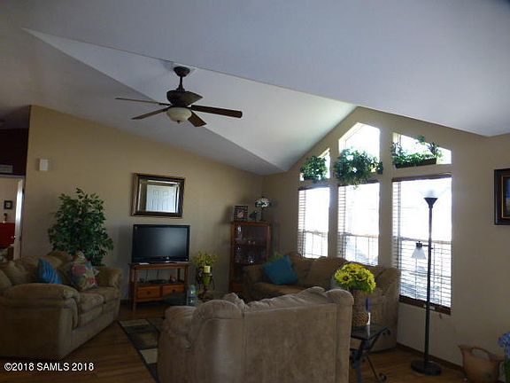 4th image of 1495 N Sunshine Ln