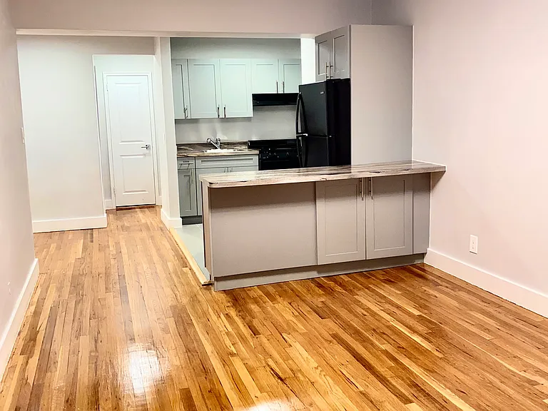 1622 Ocean Pkwy #3A — Photo 1