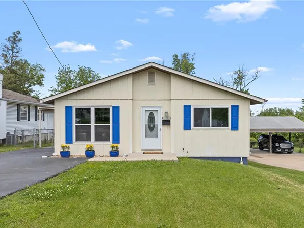 10547 Hobday Ave, Saint Ann, MO 63074