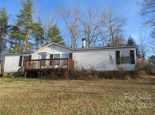 2180 Brady Ln, Hickory, NC 28601