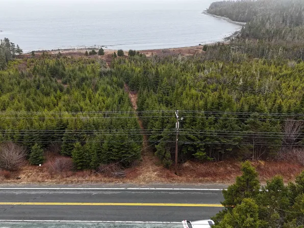 7 Highway Ecum, Secum, NS B0J 2A0