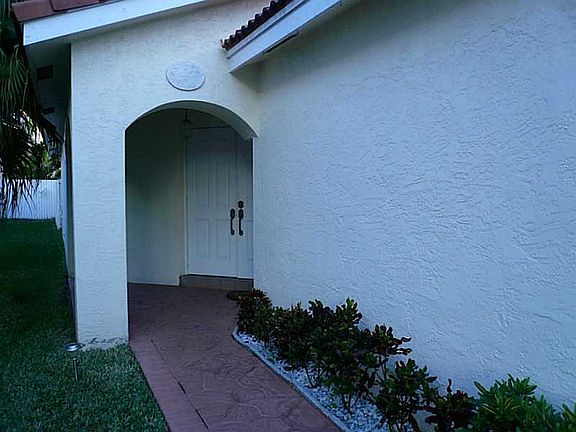 2nd image of 17627 SW 11th St