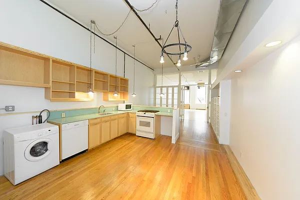 Rented by Tabak Real Estate | media 15