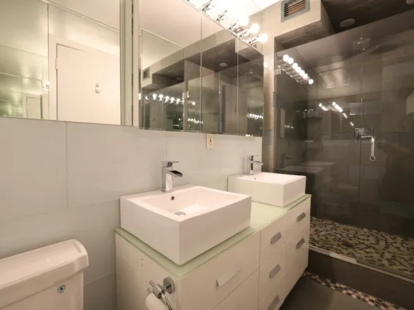 305 East 86th Street image 6 of 20