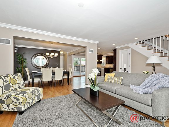 Living Room / Dining Room