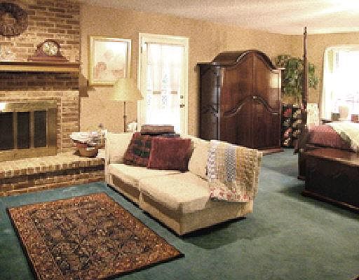 2nd image of 339 WOODWAY FOREST