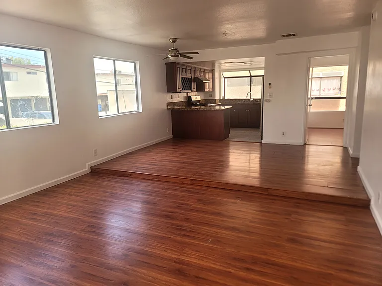 111 S Marguerita Ave #E — Photo 11
