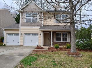 121 N Cromwell Dr, Mooresville, NC 28115