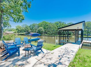 202 Sunray St, Mabank, TX 75156