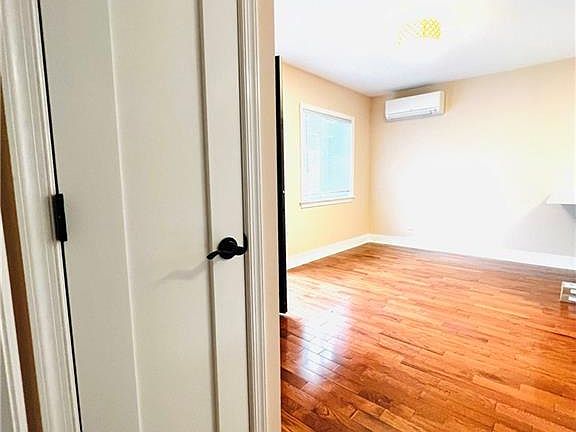 5th image of 1413 Nepperhan Ave