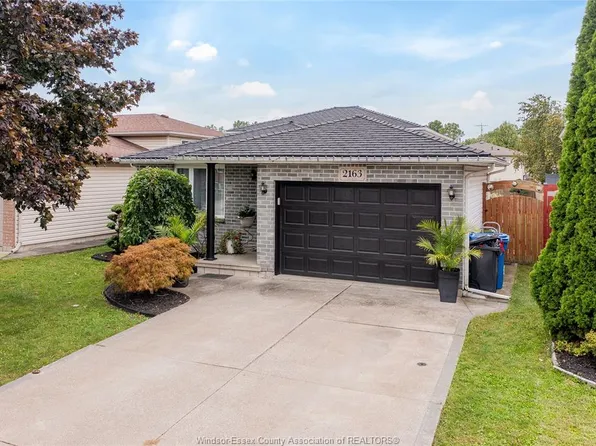 2163 Curry Ave, Windsor, ON N9B 3X4