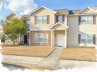 403 Valdez Ct, Hinesville, GA 31313