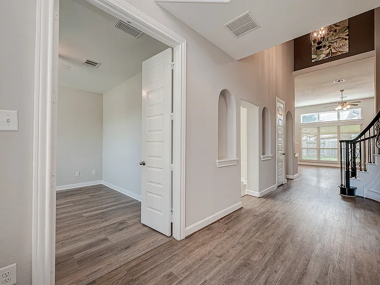 5007 Sawmill Timber Dr — Photo 32