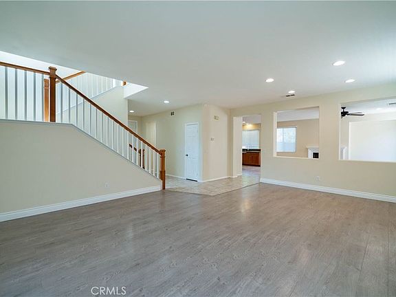5th image of 512 Wildrye Ct
