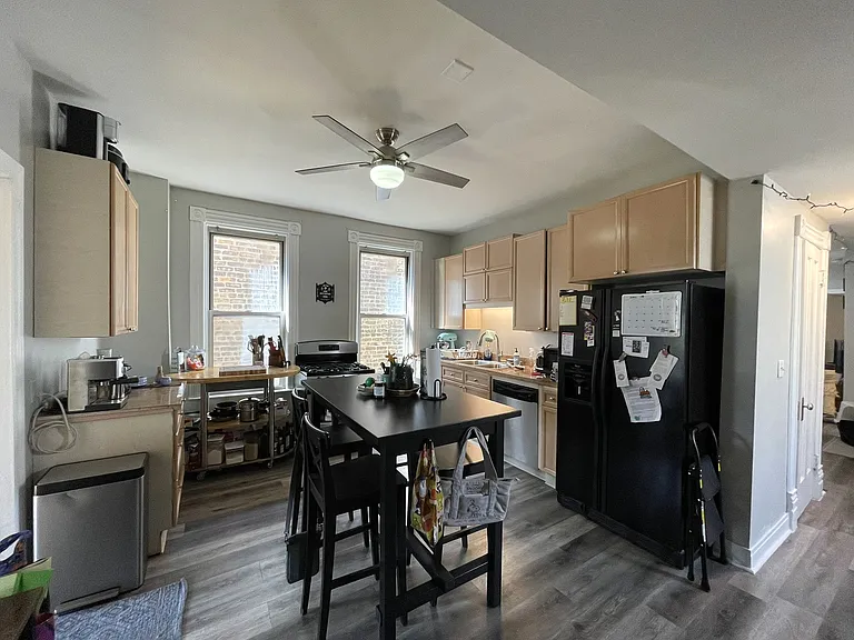 1256 N Bosworth Ave #3 — Photo 6