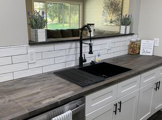 1155 W Point Rd, Lawrenceburg, TN 38464