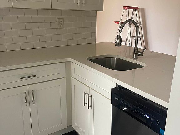 3rd image of 7281 113th St APT 7C