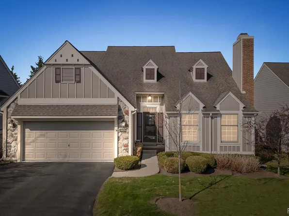 2470 Inglehill Point #300, Bloomfield Hills, MI 48304