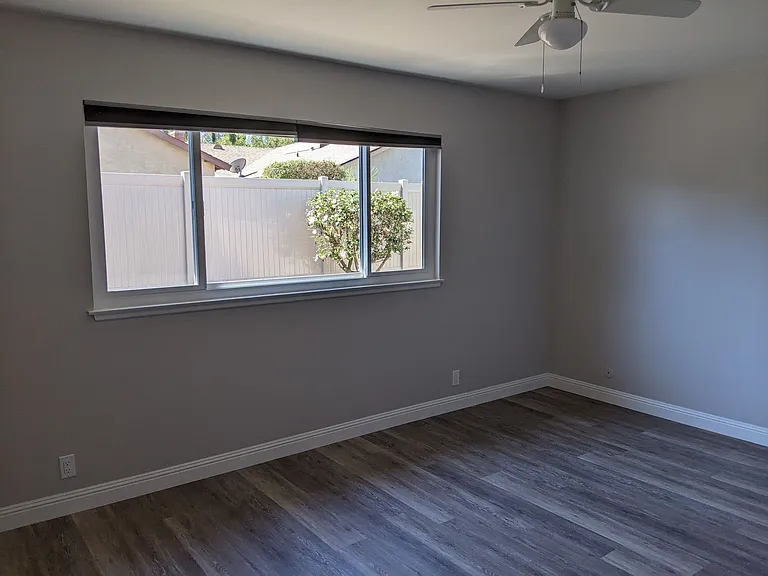 1146 Hudson Ct — Photo 25