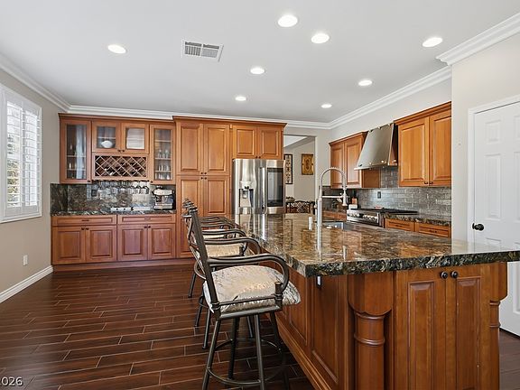 4th image of 8122 Mystic Desert Ave