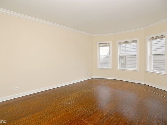 3rd image of 2440 N Hamlin Ave #1BA